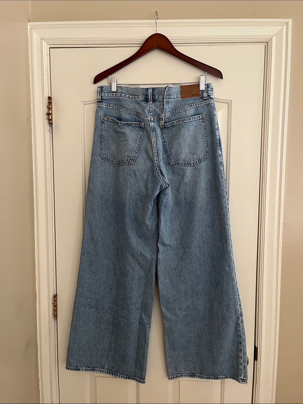 Madewell Superwide-Leg Jeans: Airy Denim Edition size 28 - Picture 3 of 4